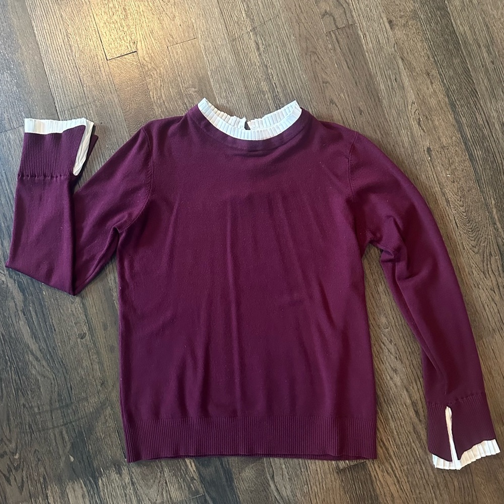 Sweater. Size S. Burgundy color